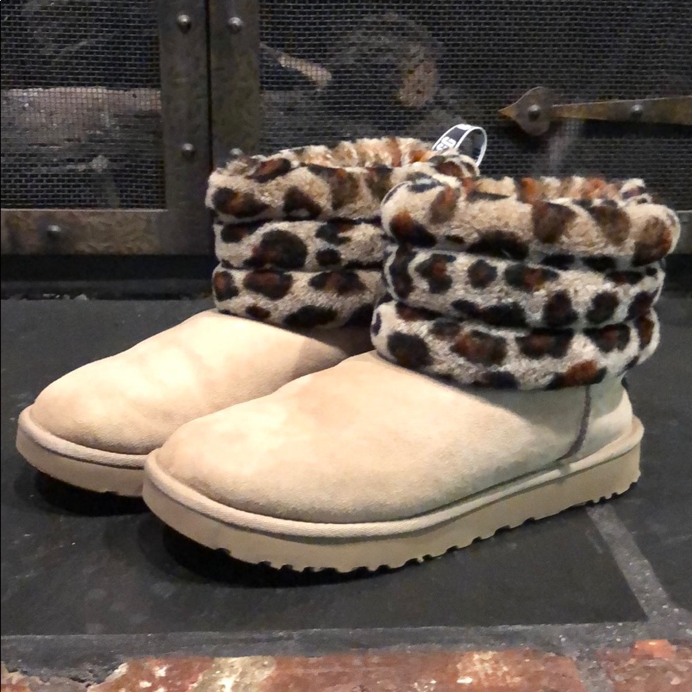 UGG Women’s Fluff Mini Quilted Boots Leopard Sz 10
